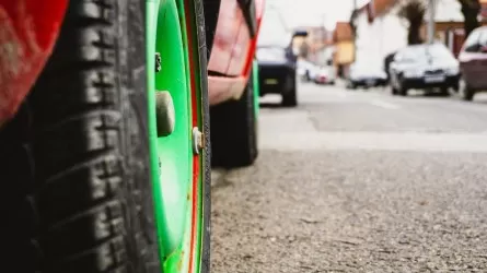 В одной из стран Европы можно зарядить электромобиль на ходу 