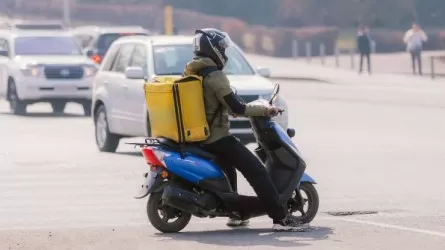 Қазақстанда курьер мен такси жүргізушілеріне вакцина тегін салынуы мүмкін