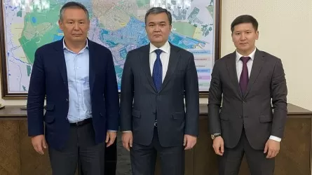 Аким Астаны обсудил с президентом ФНТ чемпионат мира по настольному теннису