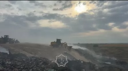 Алатау қаласында алапат өрт болған қоқыс полигоны жабылды