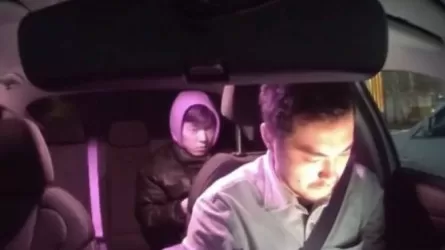 Құлағының мүкісі бар жүргізушіге жол ақысын төлемей кеткен жолаушы табылды