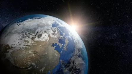 Планета Земля начала наклоняться