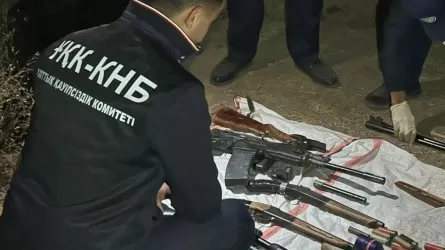 Огнемет, автоматы Калашникова и гранаты изъяли в Астане, Алматы и регионах 