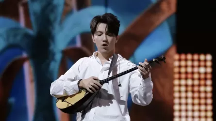 «Аспанмен астасқан дауыс иесі»: Вьетнамдық журналистер жаппай Димаш Құдайберген туралы жазып жатыр