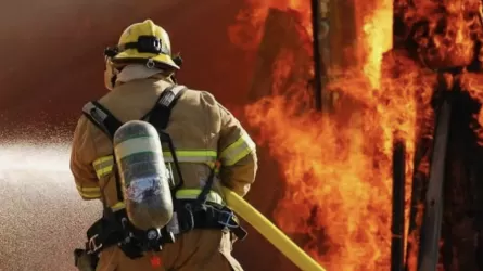 Өскемендік өрт сөндірушілер 15 адамның өмірін құтқарып қалды