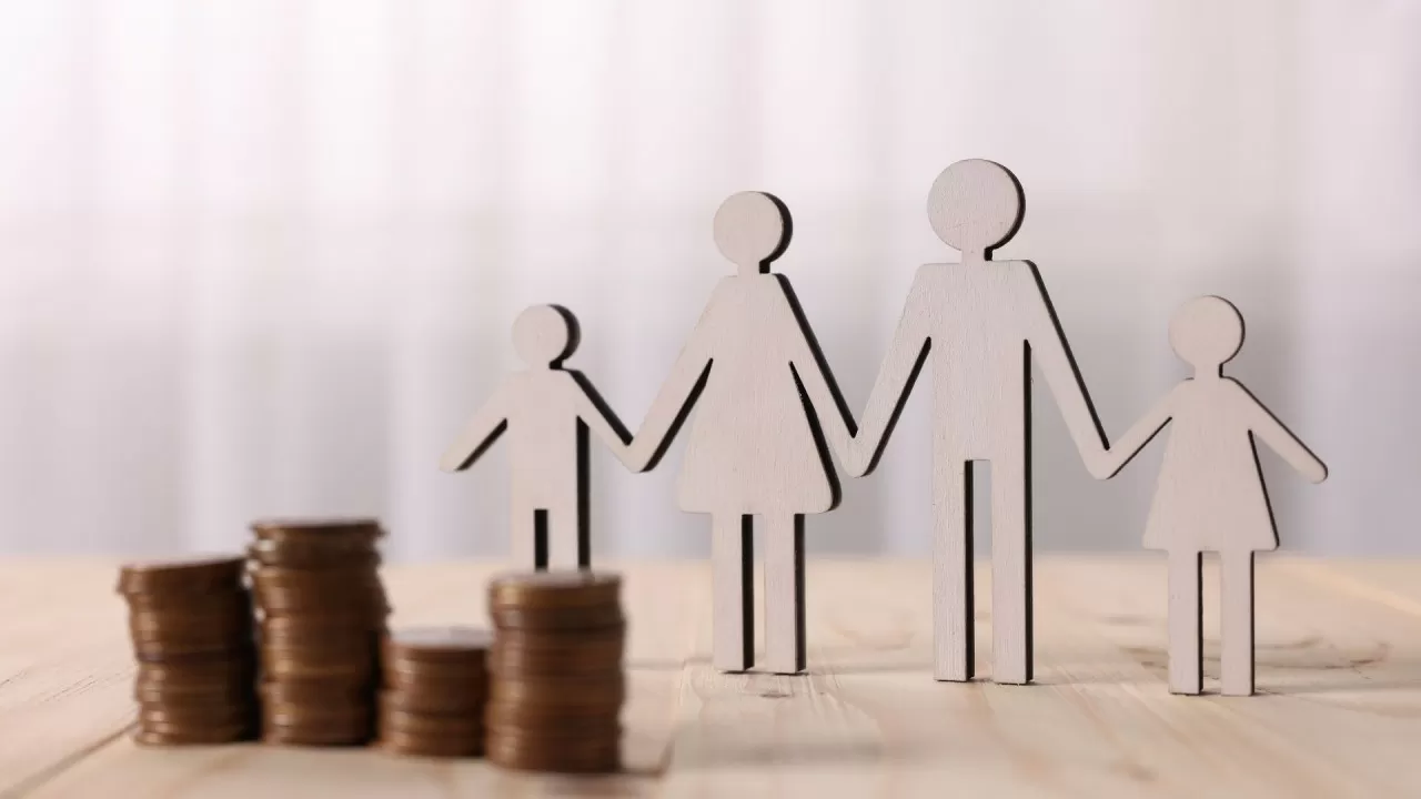 Өскеменде 600-ден астам адам баласына 1 млрд теңге алимент төлемеген