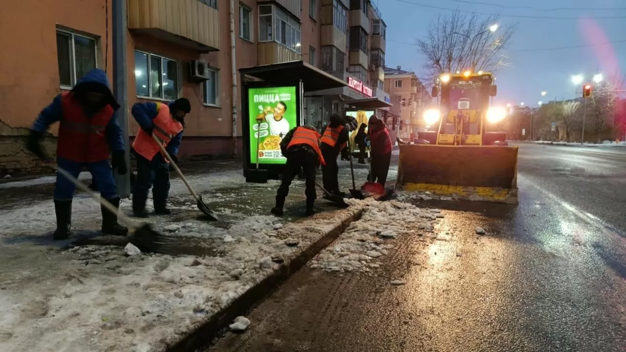 Ночная мобилизация в Астане: кто борется с последствиями снегопада