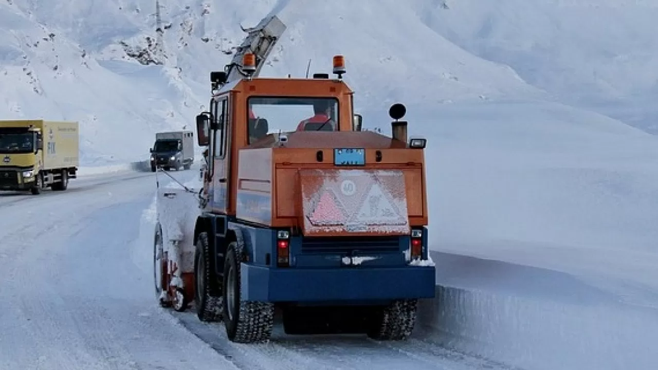 Из-за непогоды ограничено движение грузовиков в области Жетысу 