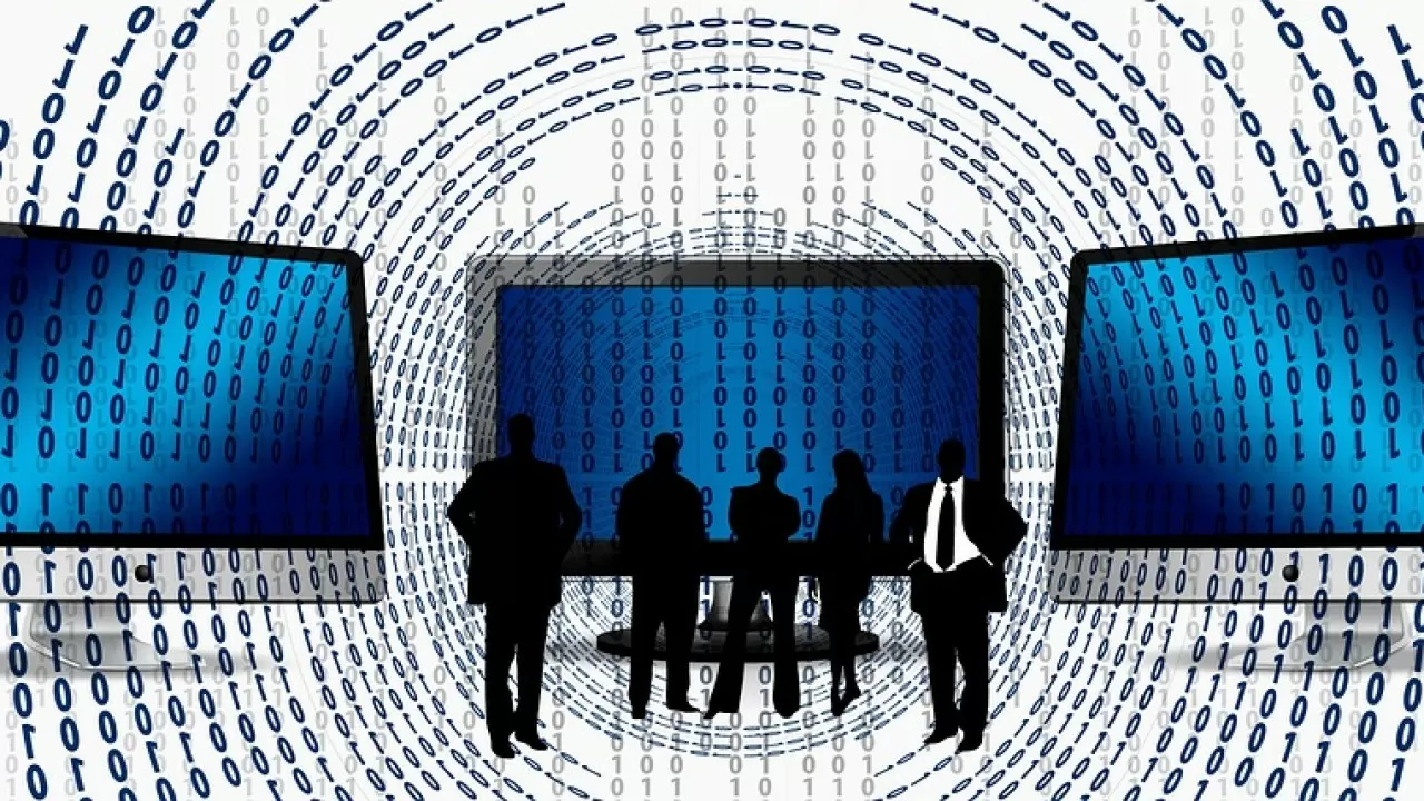 Кредитные бюро начнут делиться данными о долгах казахстанцев  