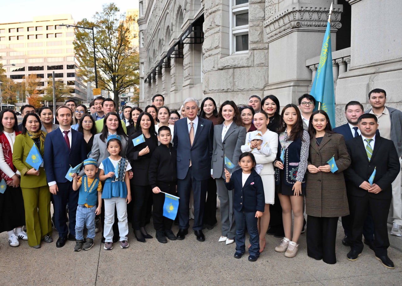 АҚШ-та Қасым-Жомарт Тоқаевты қазақ студенттері қарсы алды   