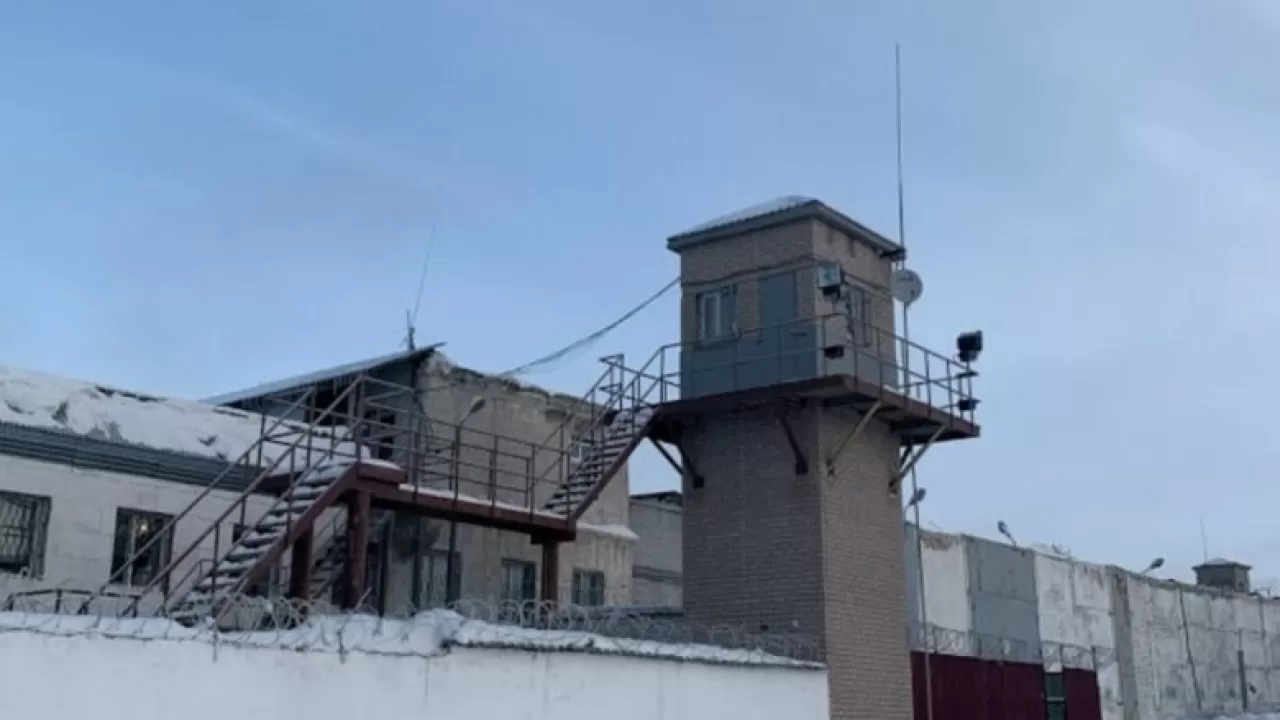 В швейных машинах пытались передать телефоны осужденным в колонии 