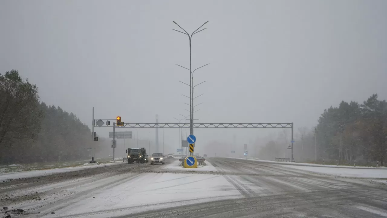 Полицейлер ауа райына байланысты жүргізушілерге ескерту жасады