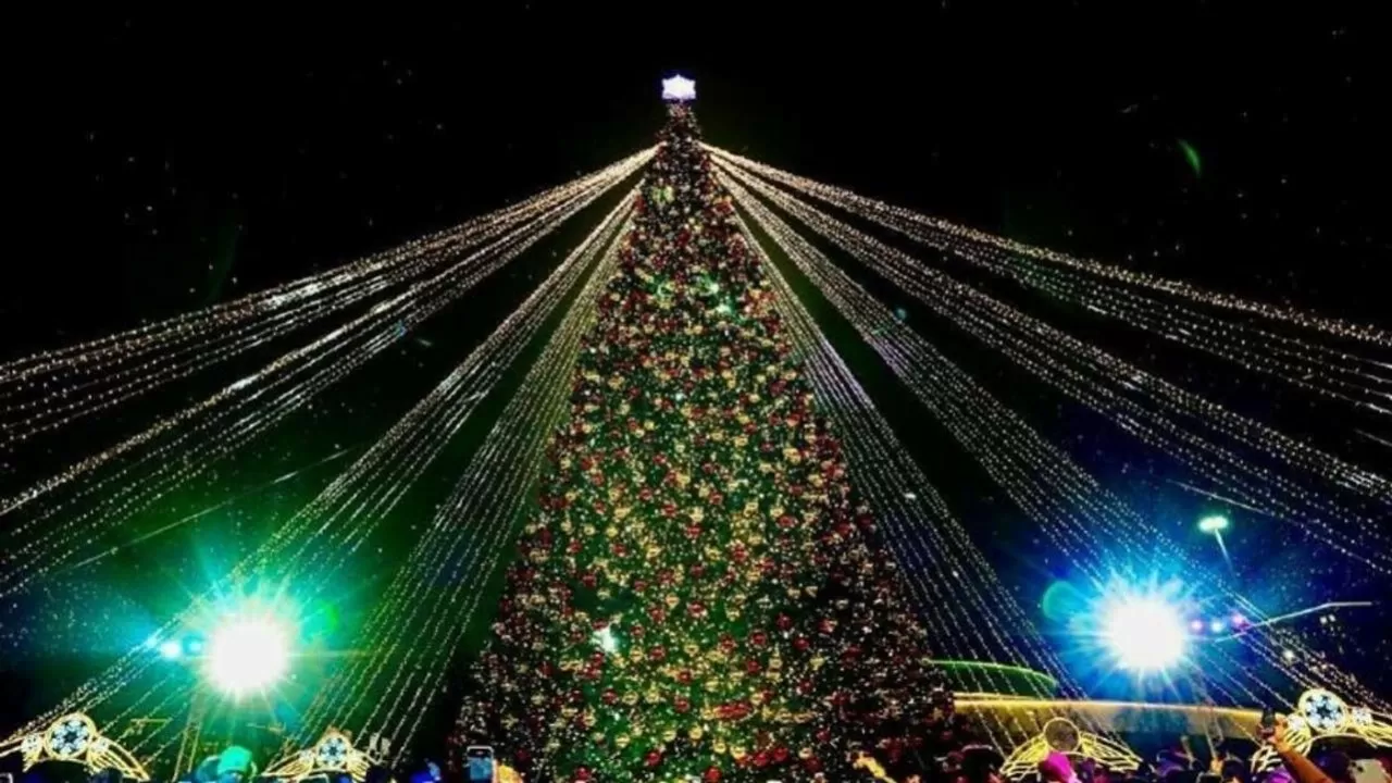 Дрон-шоу в Астане отменили из-за метели и ветра 