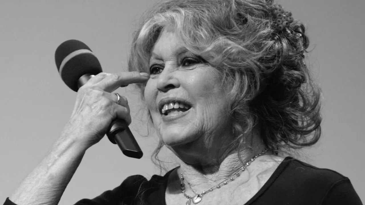 Брижит Бардо похоронят на берегу моря