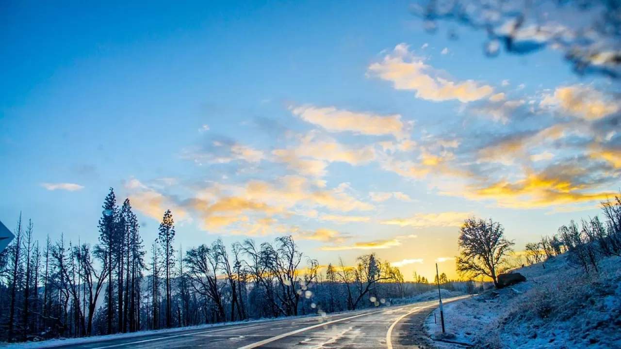 Движение перекрыто на ключевых дорогах ВКО 
