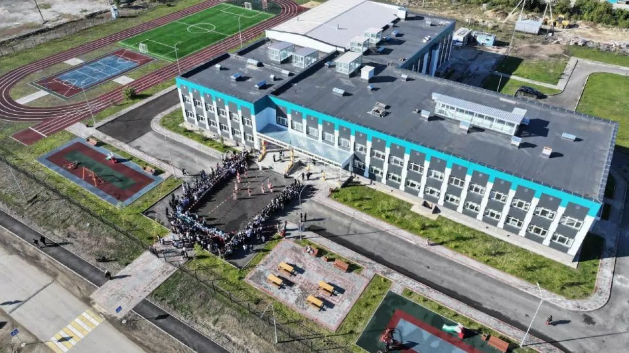 Десятки школ на тысячи ученических мест построили в РК на деньги коррупционеров 