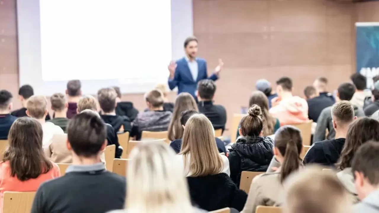 "Табыс тапқыш" коучтар мен блогерлерге тықыр таянады