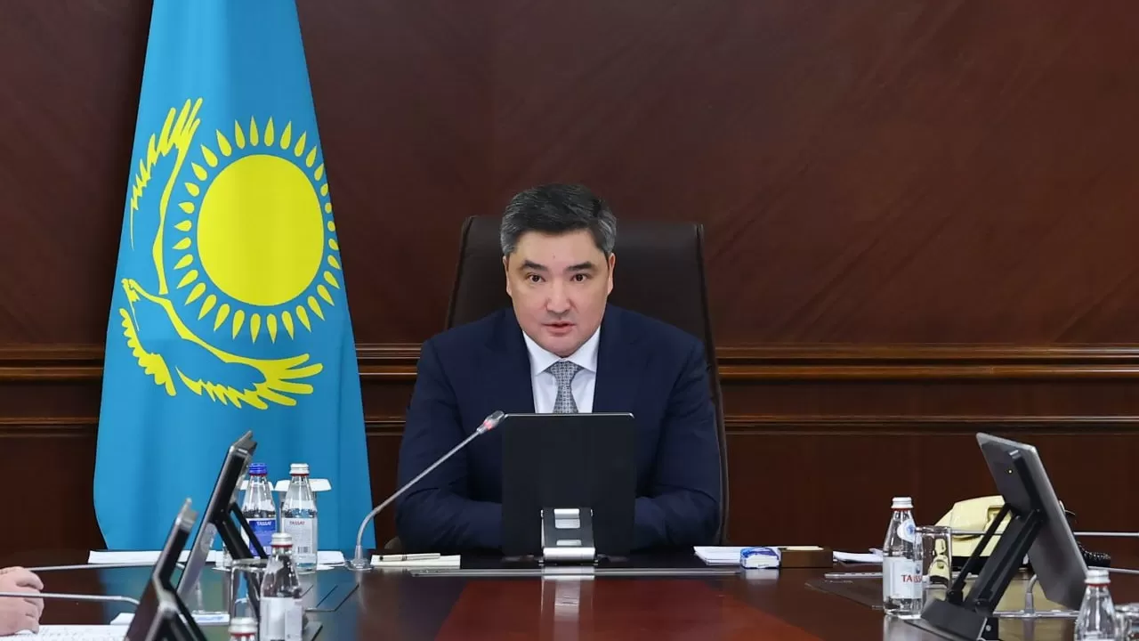 "1 гектар артық егілсе, біз оған бір тамшы су да бермейміз": Олжас Бектенов диқандарға үндеу тастады