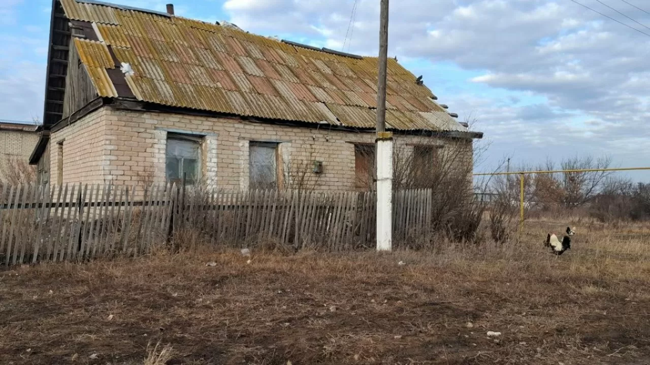 Хозяев пустующих десятилетиями домов штрафуют в Казахстане