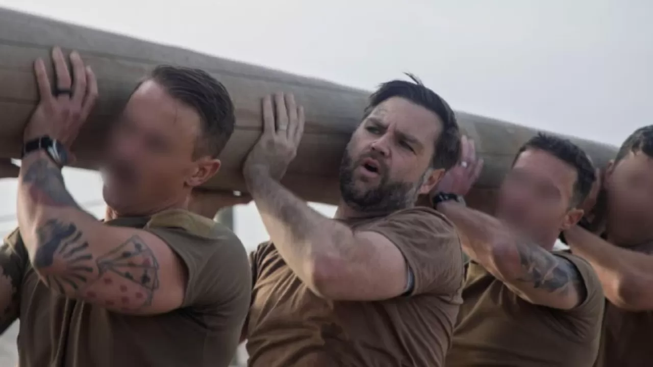 Сенатор США прошел жесткую тренировку со спецназом 