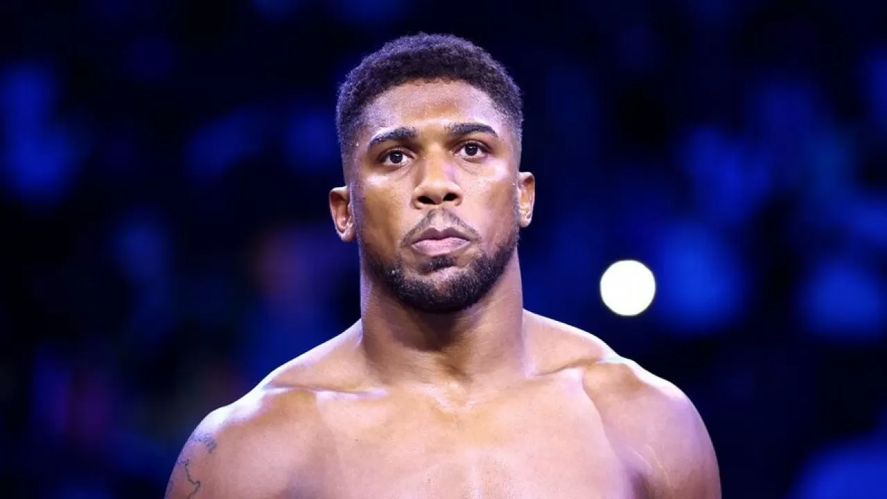 Уоррен предложил Джошуа бои с Уордли и Итаумой