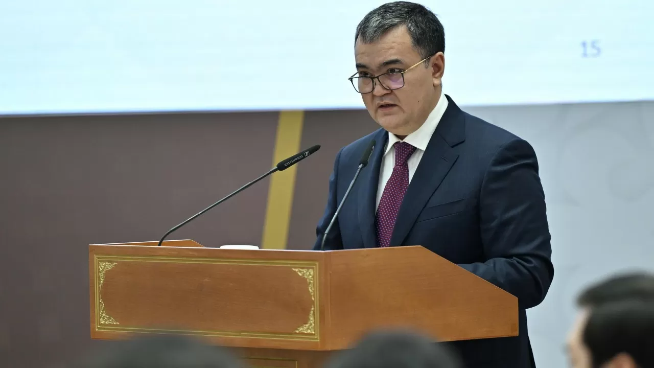 Токаев публично похвалил акима Астаны