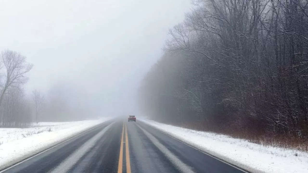 Туман и скользкие дороги сегодня будут испытывать регионы Казахстана