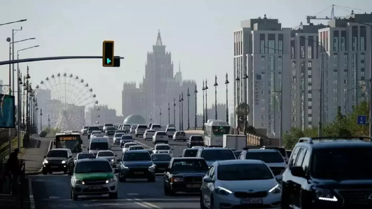 Астана көлік кептелісімен қалай күрес күресіп жатқаны айтылды