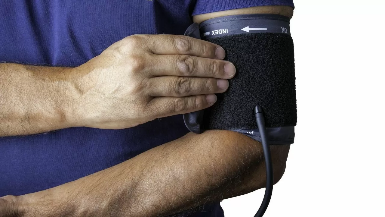 Что делать при скачке давления: инструкция кардиолога 