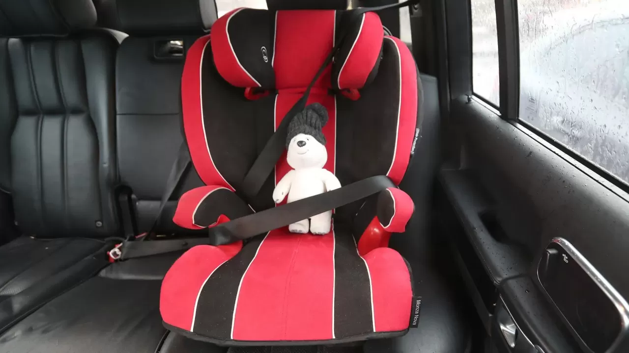 Почему ремень опасен для детей без спецкресла в автомобиле 