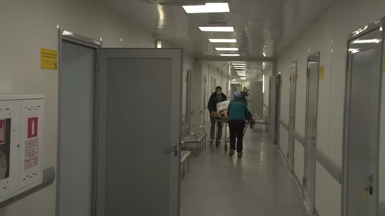 Удар током от двери: парня отправили на амбулаторное лечение в Усть-Каменогорске 