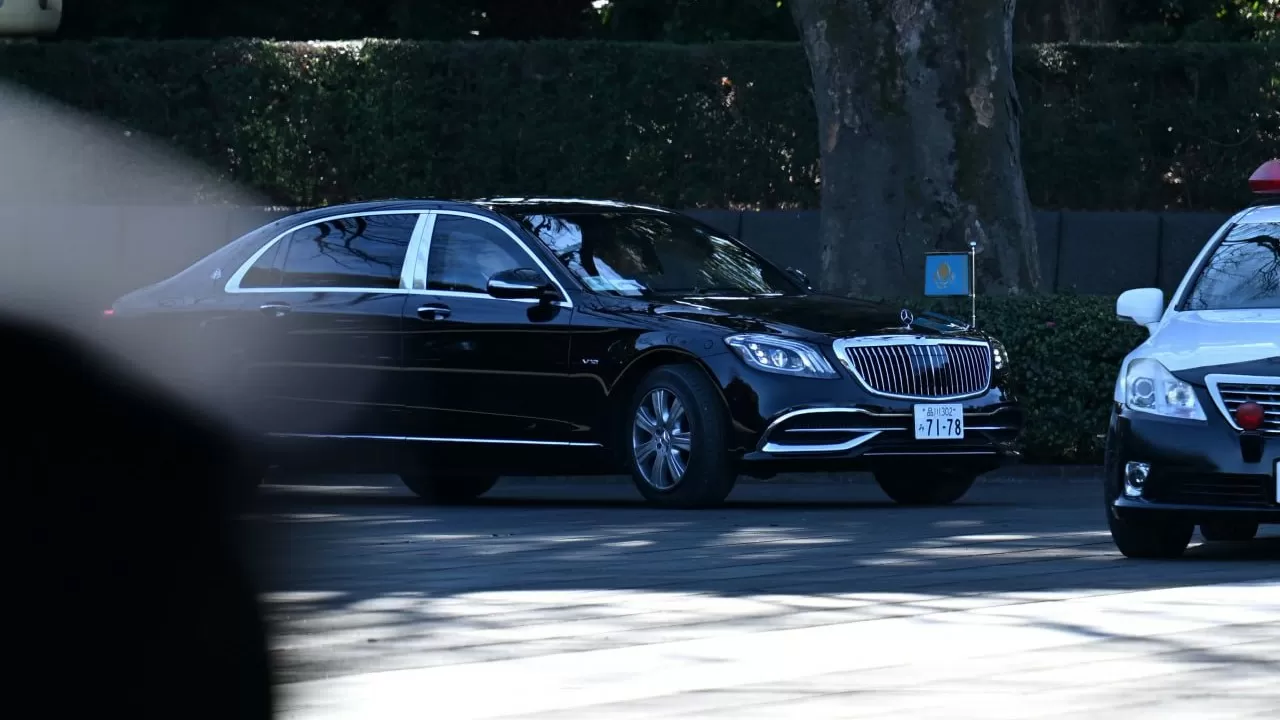 Как встретили президента Казахстана в Императорском дворце 