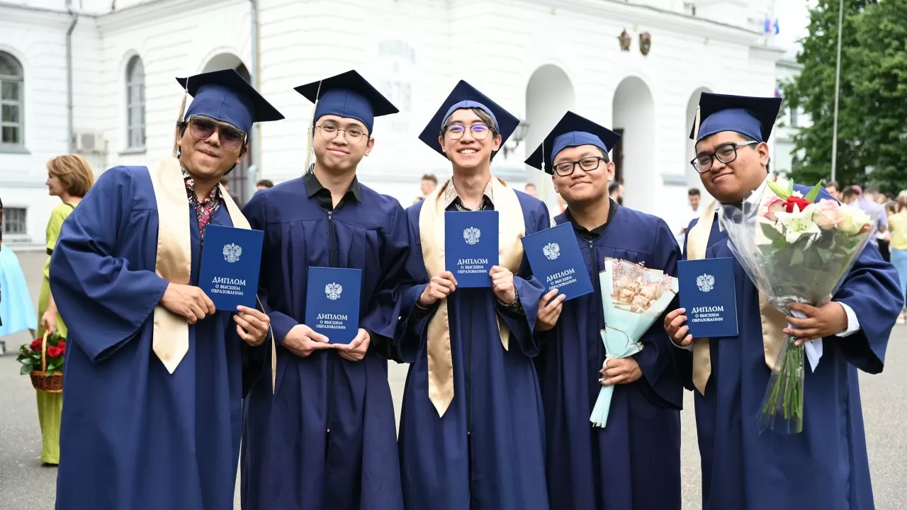 Получите высшее образование в России: преимущества и возможности