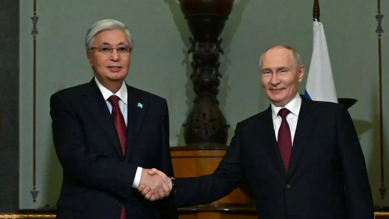 Токаев провел встречу с Путиным