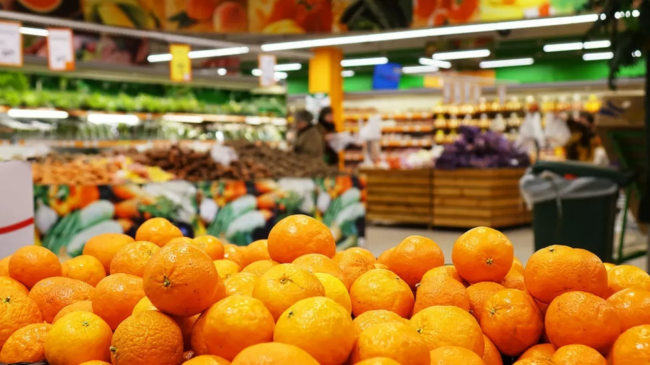 Какие фрукты казахстанцы едят чаще мандаринов 