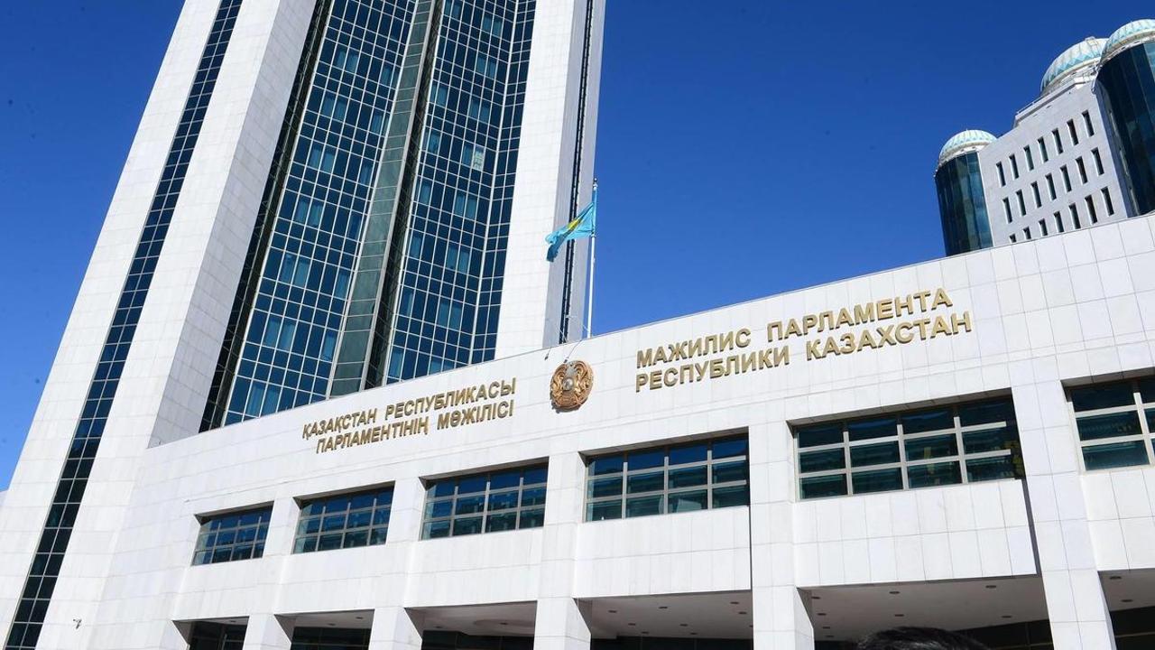 Мәжіліс 2025 жылды қорытындылады