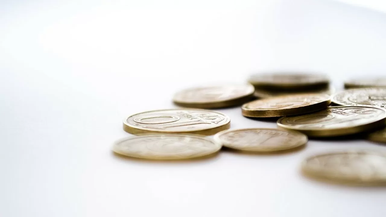 Тенге продолжает слабеть: курс достиг 520 за доллар 