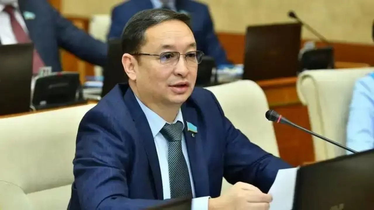 "Мыңдаған ірі қара мал Ресей жаққа өтіп кеткен": Депутат Қазталов халқының мұңын жеткізді