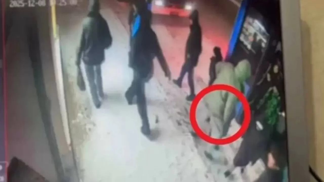 Астанада автобусқа мінген оқушы қызды шетел азаматы тонаған