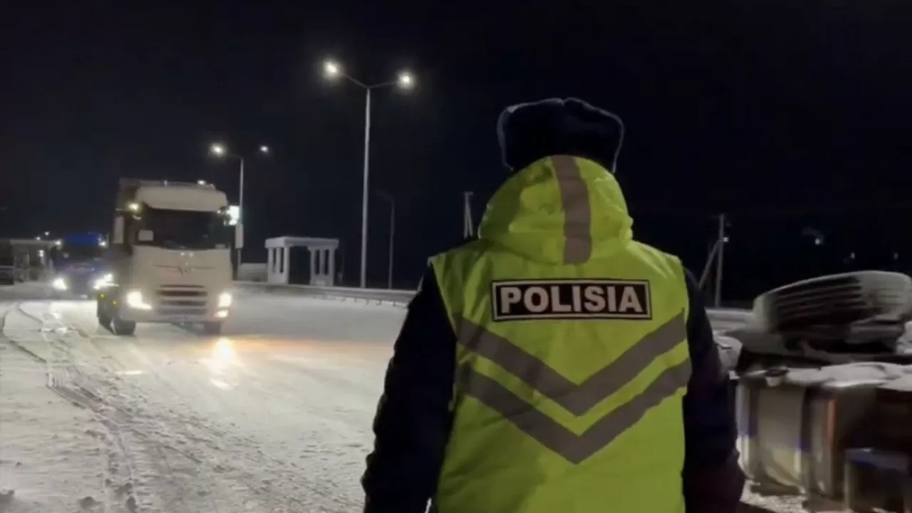 Абай облысында көктайғаққа байланысты жүк көліктері тоқтатылды