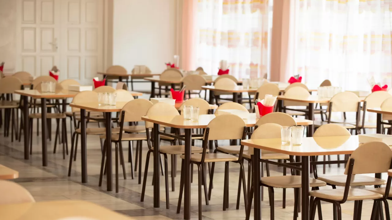 Мектеп оқушыларына аптасына 2 рет жылқы еті беріледі