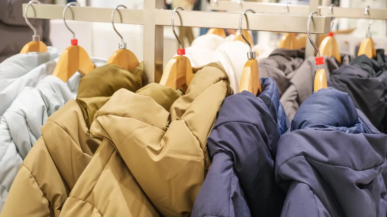 Қазақстандықтар қыстық киімнен ақша үнемдеп жатыр