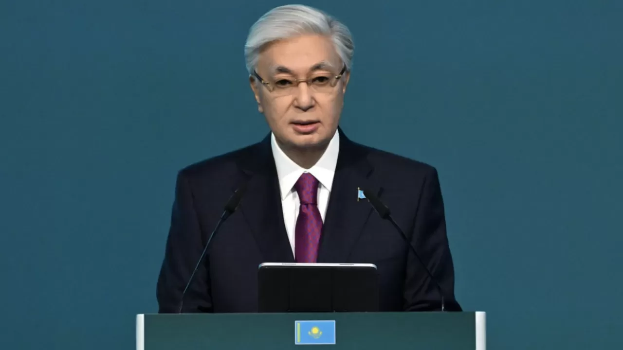 Грузопоток с Ираном удвоится к 2030 году - Токаев 