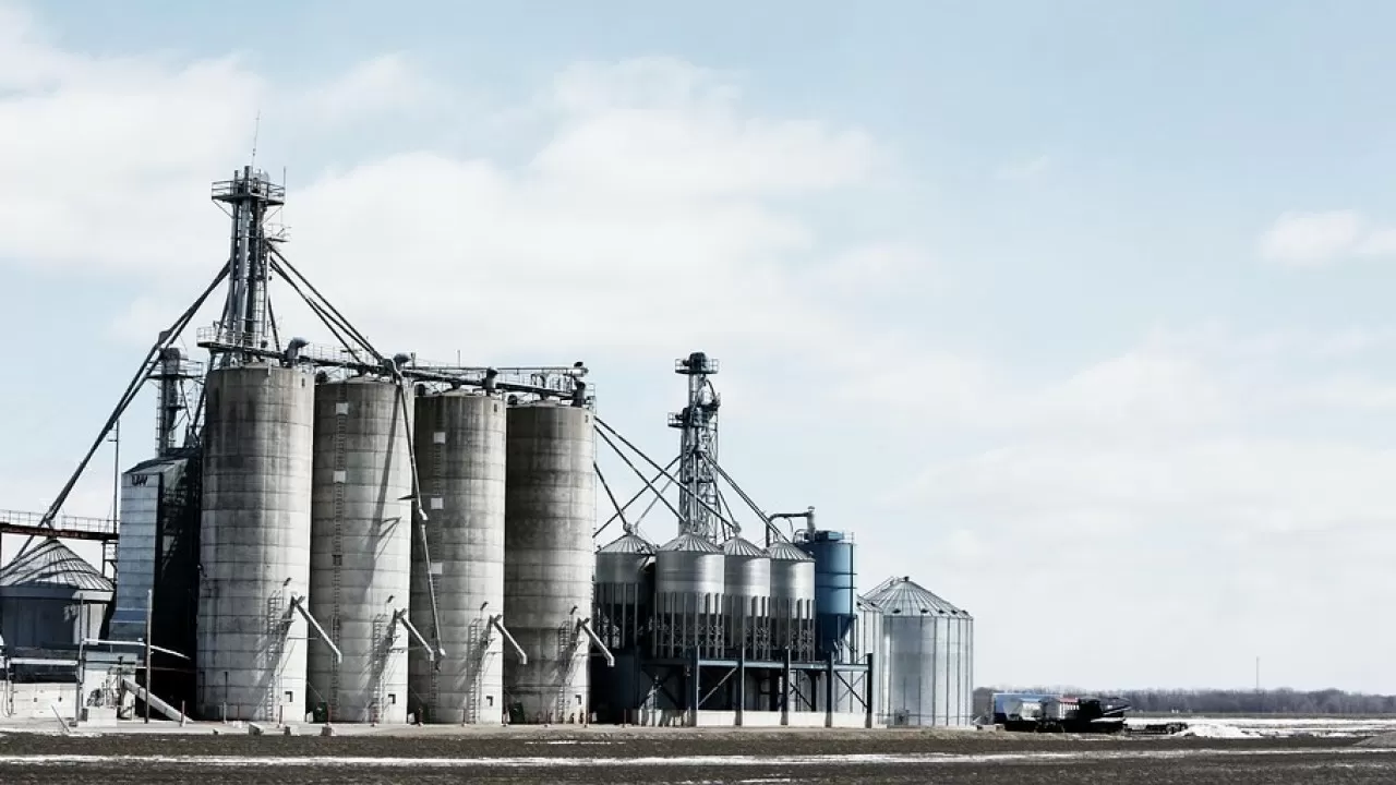 Сербия на топливной игле: запасов осталось на два месяца 