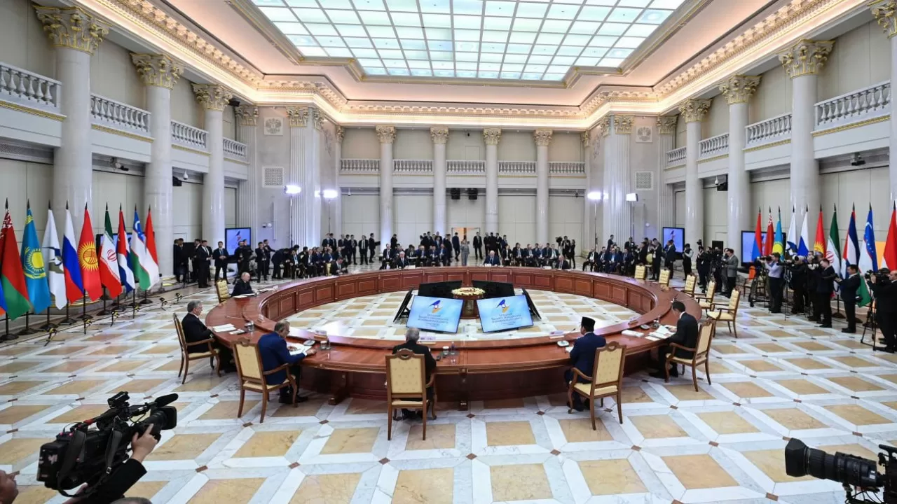 Токаев принял участие в заседании Высшего Евразийского экономического совета 