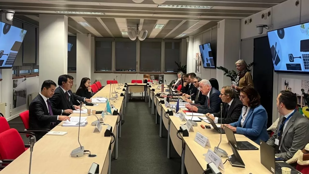 Қазақстан мен ЕО визалық режимді жеңілдету үшін келіссөздер бастады