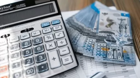 Сколько пенсионных казахстанцы смогут снять в 2026 году