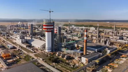 Украинский беспилотник атаковал Ставролен: пожар на заводе ЛУКОЙЛа 