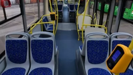 Аяғына пышақ сұққан: Теміртауда автобуста жолаушыны жарақаттаған ер адам қолға түсті