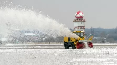 Снегоуборщик задавил 48-летнего сотрудника в аэропорту США во время метели